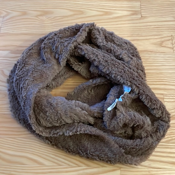 Infinity Scarf - Picture 2 of 2